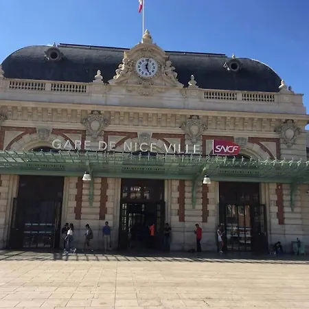 4 Face Gare Nice-ville * Νίκαια